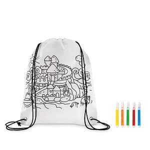 Gadget with logo Drawstring bag CARRYDRAW Non woven drawstring bag with logo. 5 markers and design to colour in. 80 gr/m². Available color: White Dimensions: 28X35CM Width: 35 cm Length: 28 cm Volume: 0.447 cdm3 Gross Weight: 0.049 kg Net Weight: 0.035 kg Magnus Business Gifts is your partner for merchandising, gadgets or unique business gifts since 1967. Certified with Ecovadis gold!