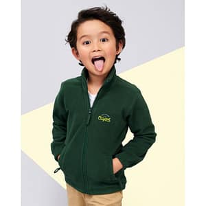 Fleece jacket with logo North Kids Fleece jacket with logo North Kids anti-pilling, banded neck seam, high lined collar. 2 Zipped pockets and zipper at front, elasticated cuffs, extended back panel, inner drawstring hem. Fabric details: 300g/m², 100% polyester. OEKO-TEX. Sizes - 4 yrs: 96-104cm (L), 6 yrs: 106-116cm (XL), 8 yrs: 118-128cm (XXL), 10 yrs: 130-140cm (3XL), 12 yrs: 142-152cm (4XL), 14 yrs: 156-164 cm (5XL) Depending on the surface we can use embroidery, engraving, 360° imprint or screen print.