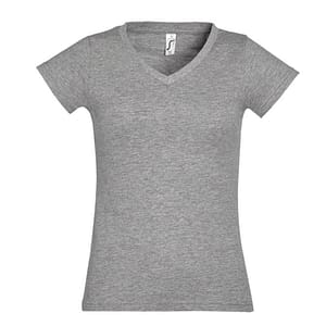 T-shirt with logo MOON Ladies T-shirt with logo slightly deeper V-neck and fitted cut styling with sewn side seam and reinforced neck seam. Fabric detail: 150g/m² 100% semi-combed ring spun cotton, OEKO-TEX. Only sold with print. Depending on the surface we can use embroidery, engraving, 360° imprint or screen print.