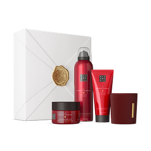 Gift box Rituals THE RITUAL OF AYURVEDA The Ritual of Ayurveda gift set is the perfect balancing present for a friend, family member or as a treat for yourself. The box contains a foaming shower gel 200ml, candle 140g, body scrub 125g and body cream 100ml. Achieve inner harmony with these soothing and aromatic products based on Indian rose and sweet almond oil. The origami design was inspired by the Japanese art of giving. Magnus Business Gifts is your partner for merchandising, gadgets or unique business gifts since 1967. Certified with Ecovadis gold!