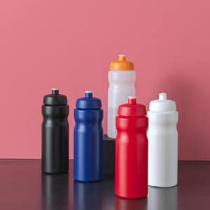 Baseline® Plus 650 ml sports bottle Single-walled sports bottle. Featuring a spill-proof lid with push-and-pull nozzle. Volume capacity is 650 ml. Price from 2.025 > MOQ 500pcs. Mix and match colors to create your perfect bottle. Please contact us for more color options. BPA-free. Complies with EN12875-1 and is dishwasher safe. HDPE Plastic, PP Plastic. Magnus Business Gifts is your partner for merchandising, gadgets or unique business gifts since 1967. Certified with Ecovadis gold!